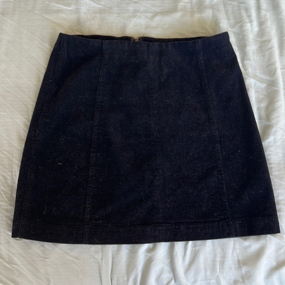 Black skirt. Size small.
